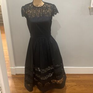 Alice & Olivia stunning midi dress